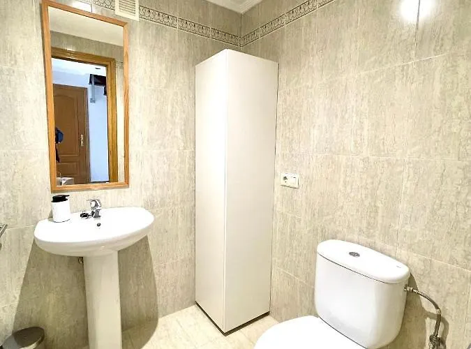 Key House * La Guardia