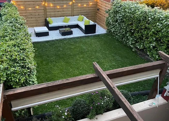 Key House * La Guardia