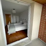 Key House * La Guardia