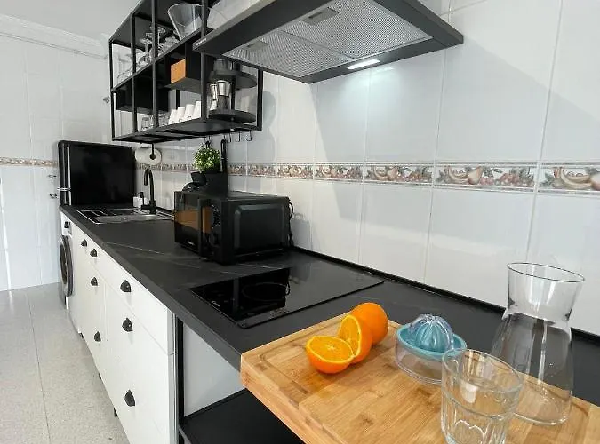 Key House * La Guardia